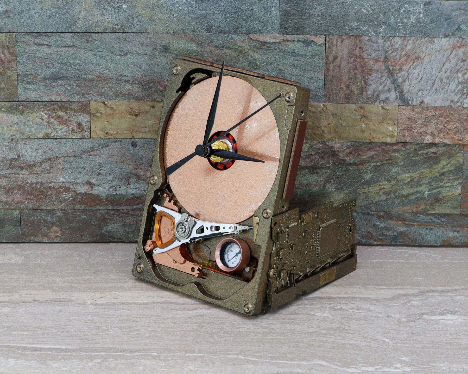 LightAndTimeArt Steampunk Clock Upcycled Steampunk Antikythera Hard Drive Clock - Modern Desk Clock - Gift for geeks, nerds, office, IT - Victorian, industrial design