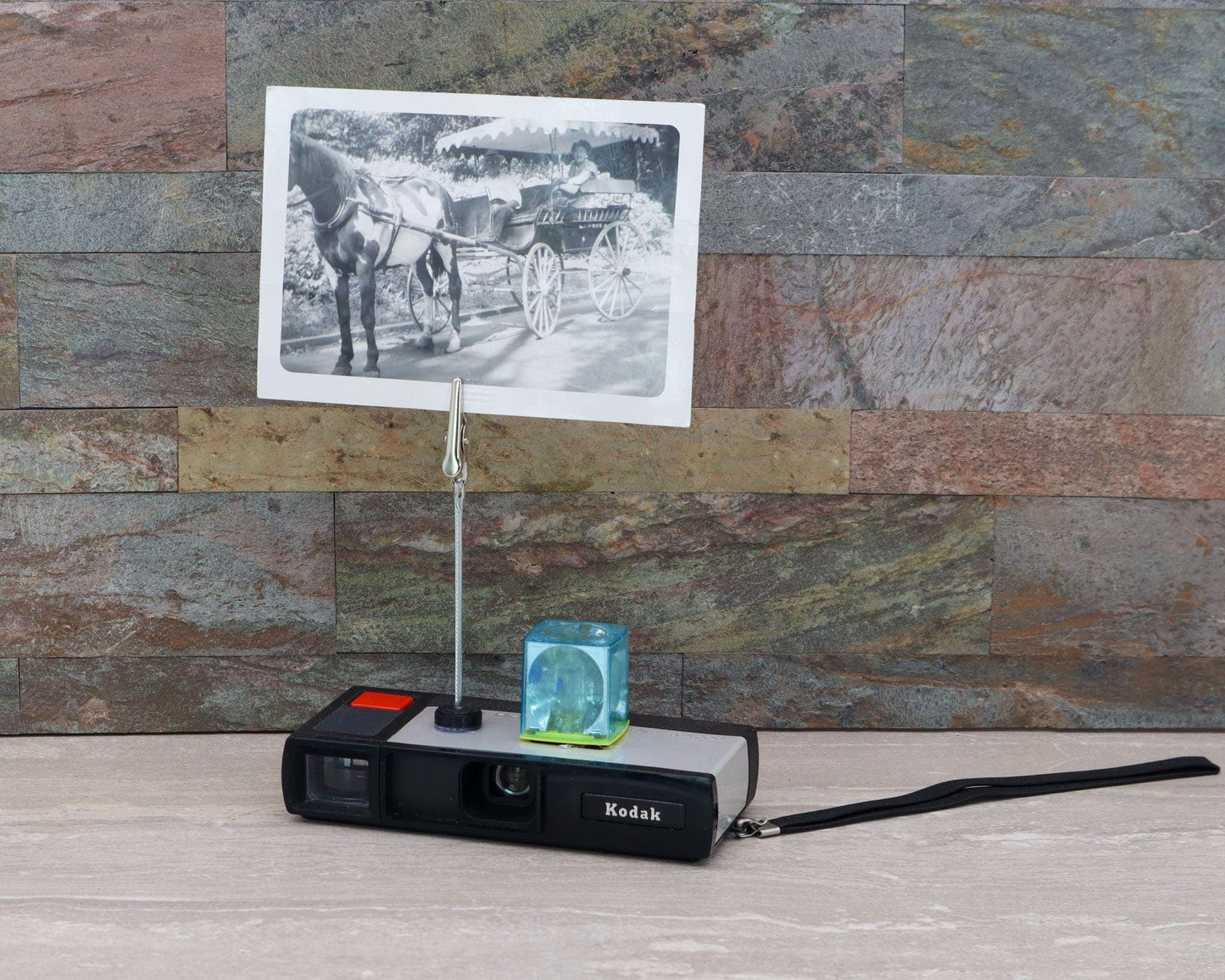 LightAndTimeArt Vintage Camera Photo Holder - Kodak Pocket Instamatic 20 Camera