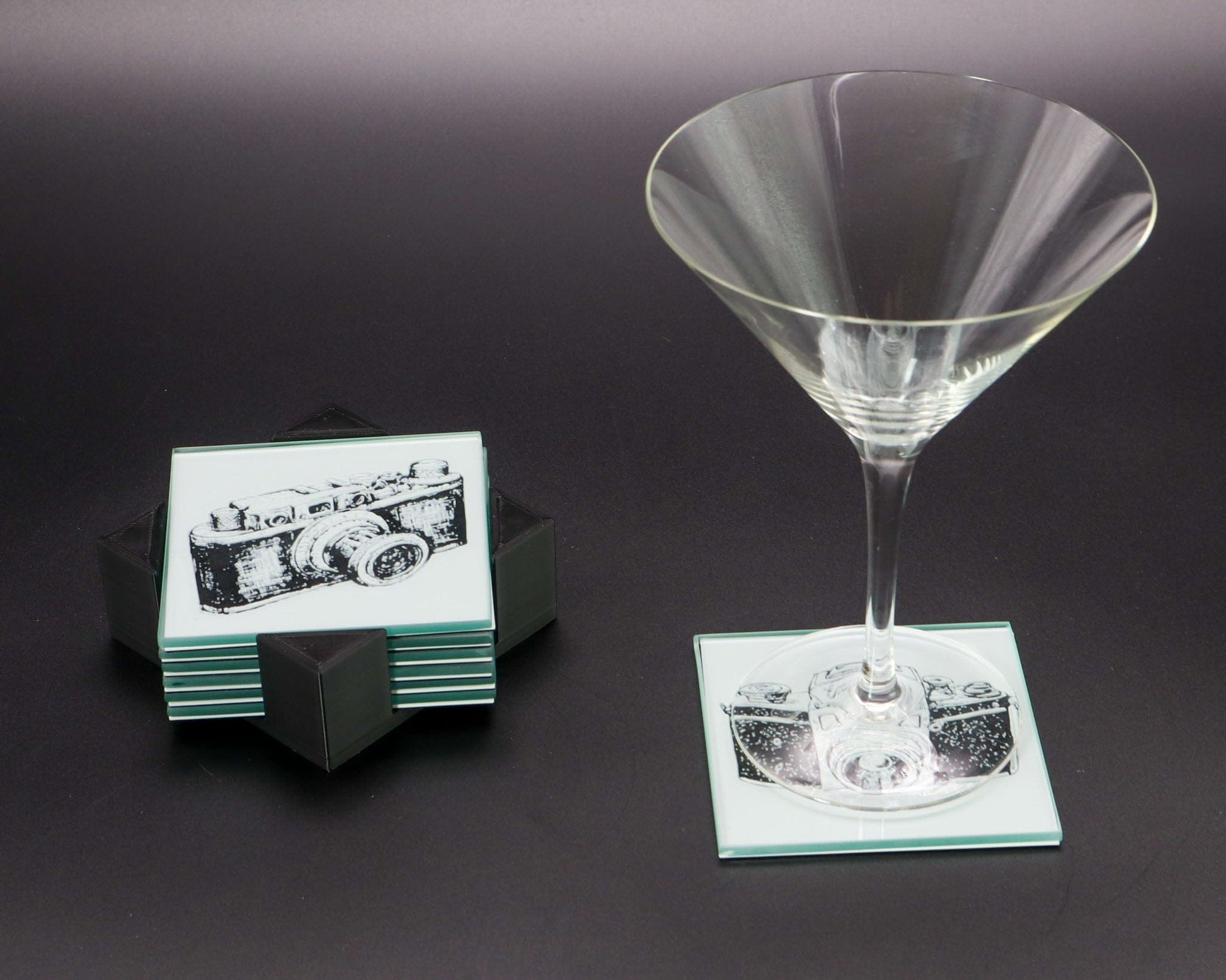 LightAndTimeArt Barware Vintage Camera Coaster Set for Drinks with Holder, Barware, Set of 4 or 6