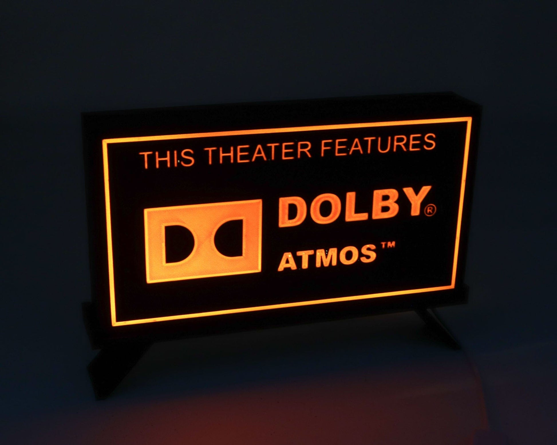 LightAndTimeArt Retro Glow: Vintage Themed Home Theater Lightbox