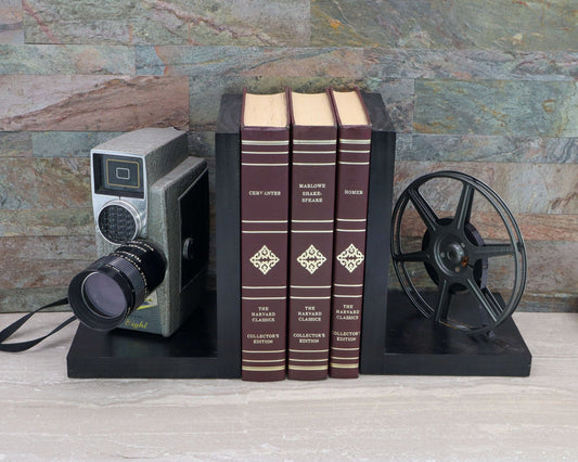 LightAndTimeArt Bookends Revere Cine Zoom Vintage Camera Bookends, DVD Holder, movie room & home theater decoration