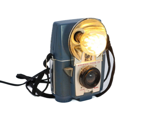 LightAndTimeArt Camera Lamp Vintage Desk Lamp - Kodak Brownie Flash 20 Vintage Camera