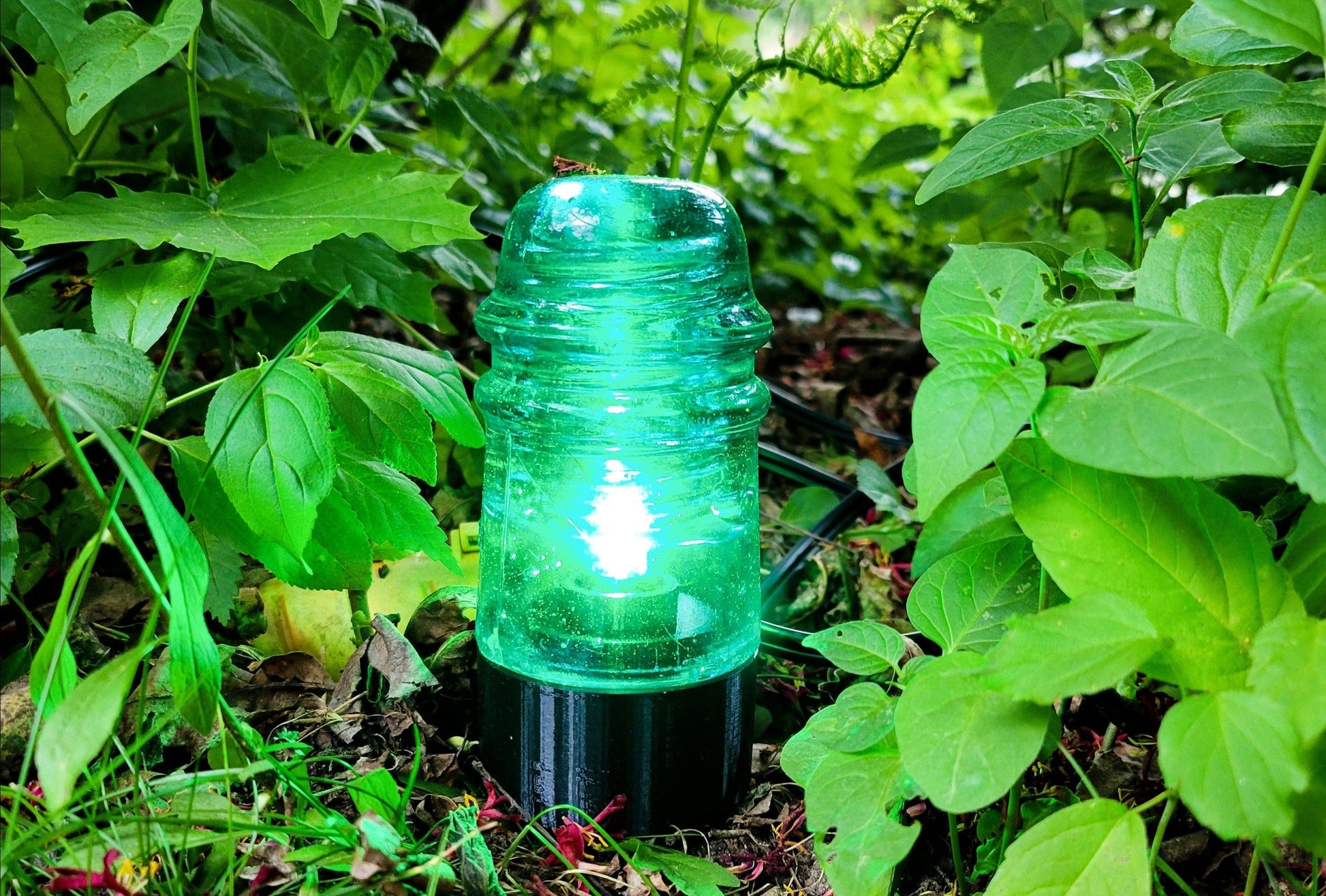 LightAndTimeArt Low voltage landscape light Low Voltage LED Landscape Lights,12V Lamp Base for "Hemingray-10, 12, AM. TEL." Glass Insulators, for Garden, Yard, Patio,Wall,Lawn