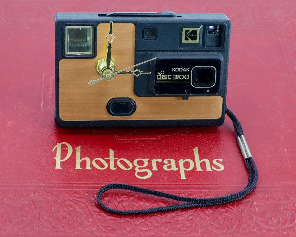LightAndTimeArt Camera clocks Back to the Golden 80s - Kodak Disc 3100 -  Camera Clock