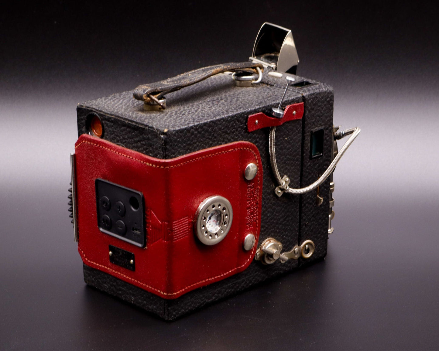 LightAndTimeArt Steampunk Speaker "The Red Baron VI" Steampunk Bluetooth Speaker, Gifts for Geeks, Electronic Audio gadget, signed & numbered artwork