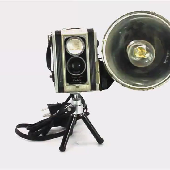 LED Desk Lamp - Black Kodak Duaflex Vintage Camera on mini tripod, Photographer gift, Vintage Lover gift, retro design fan, Mid Century lamp