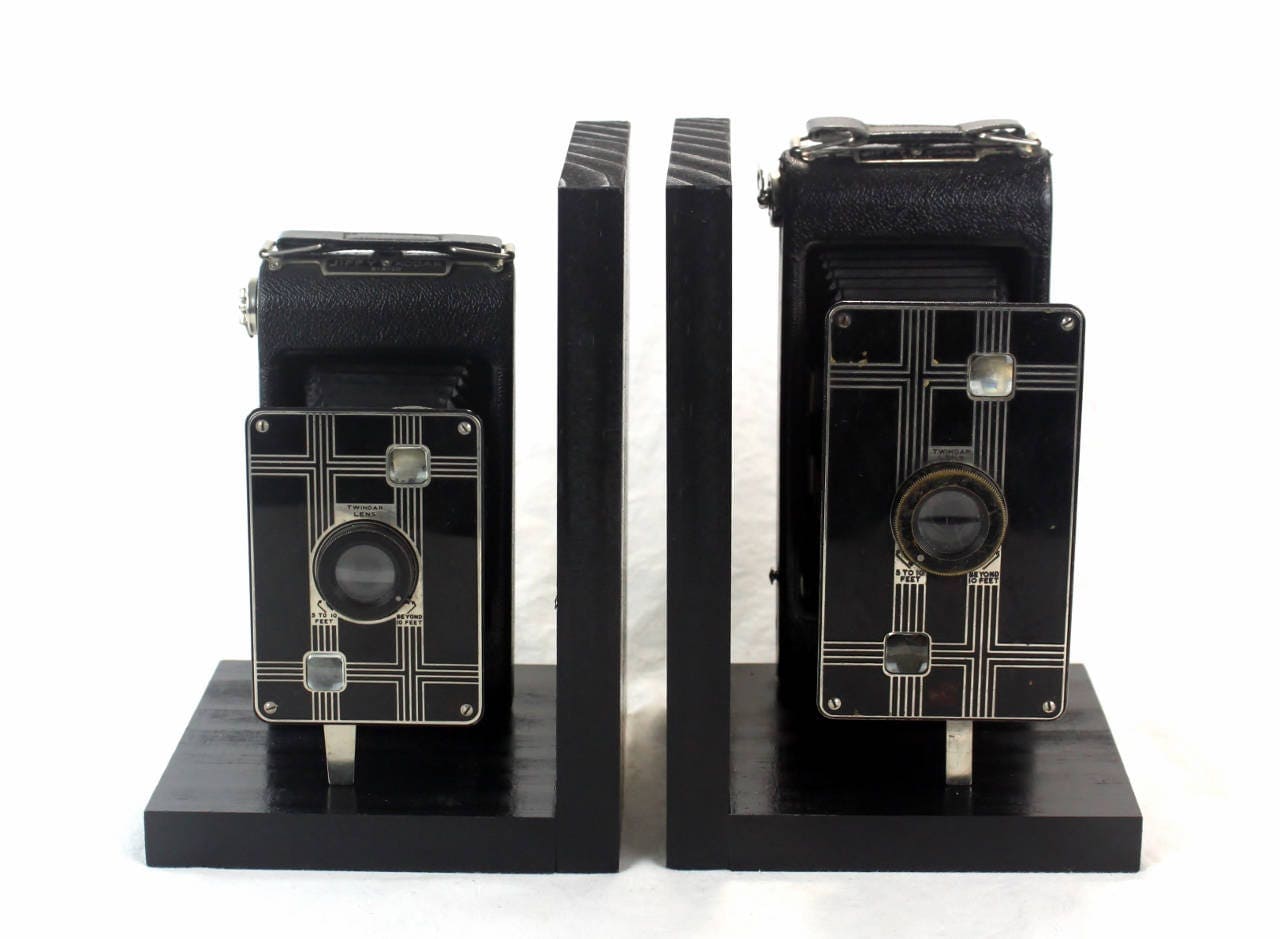 LightAndTimeArt Bookends Vintage Art Deco Camera Bookends, Kodak Jiffy Six-16 - Six-20, DVD Holder, Movie Room Décor, Book Lover, Vintage photographer Gift