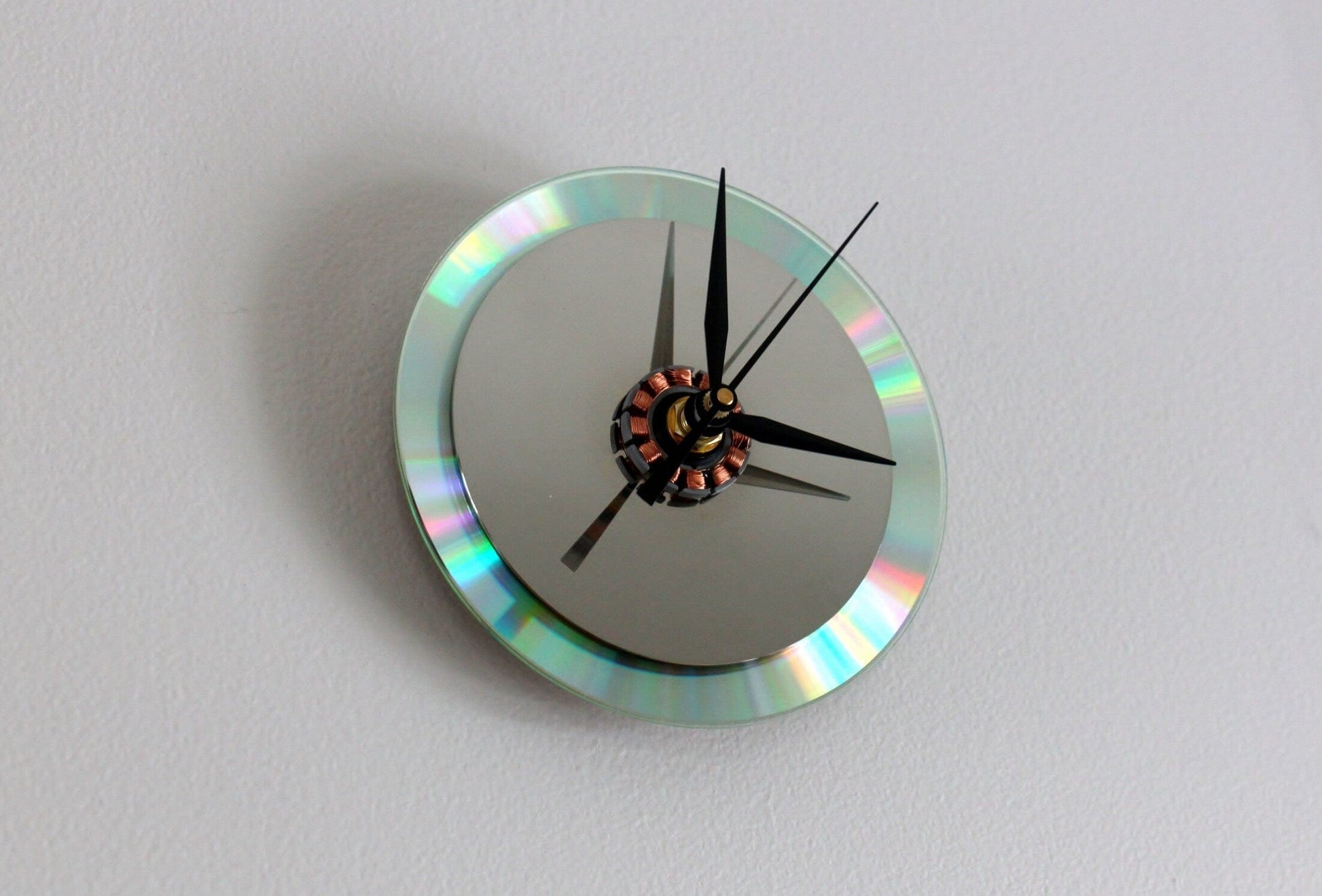 LightAndTimeArt Harddrive Clock Upcycled Dual Disk Platter Hard Drive Wall & Desk Clock - Gift for geeks - gift for IT