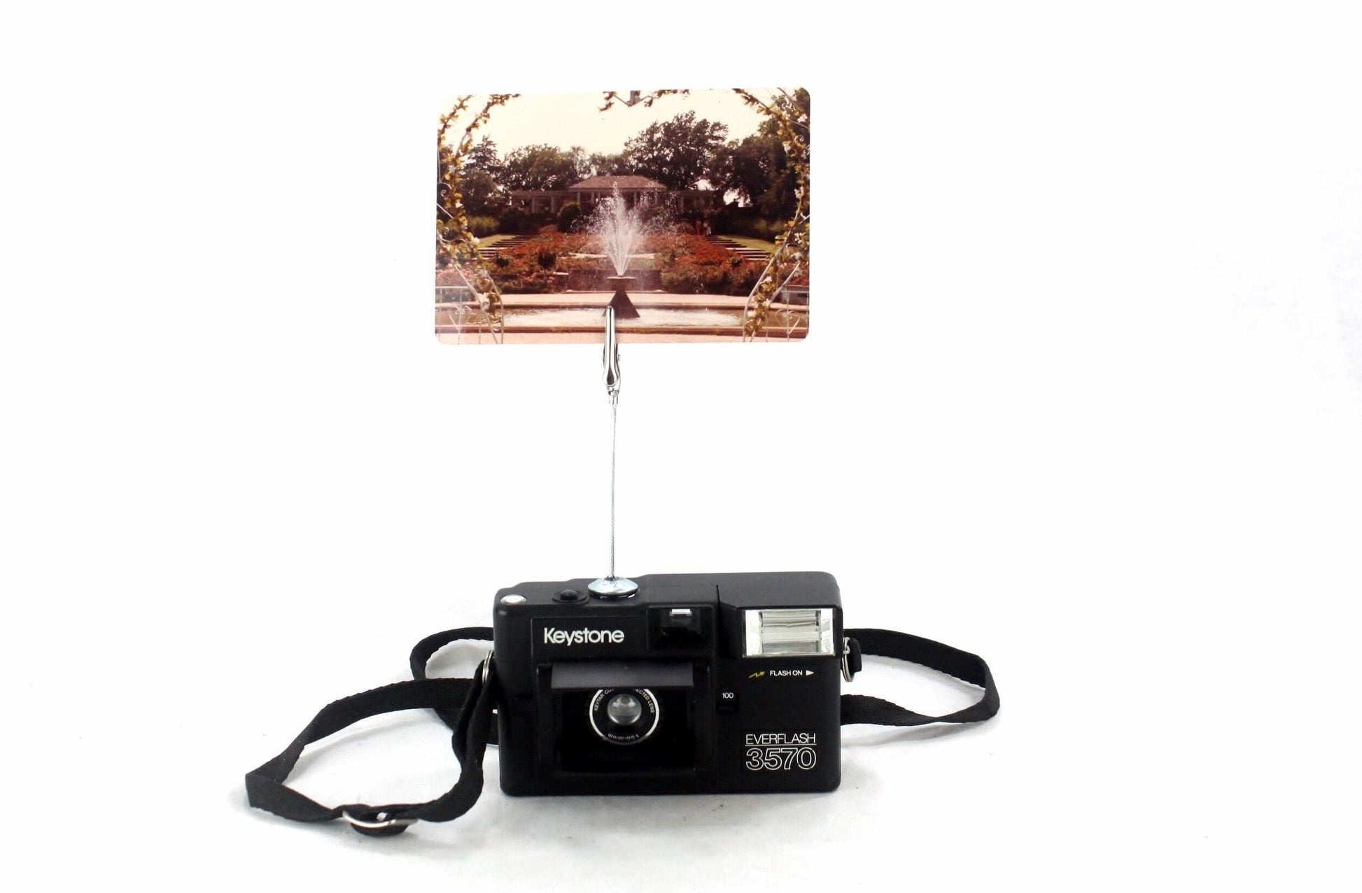 LightAndTimeArt Photo Holder Vintage Camera Photo Holder - Keystone Everflash Camera-  travel-themed wedding décor