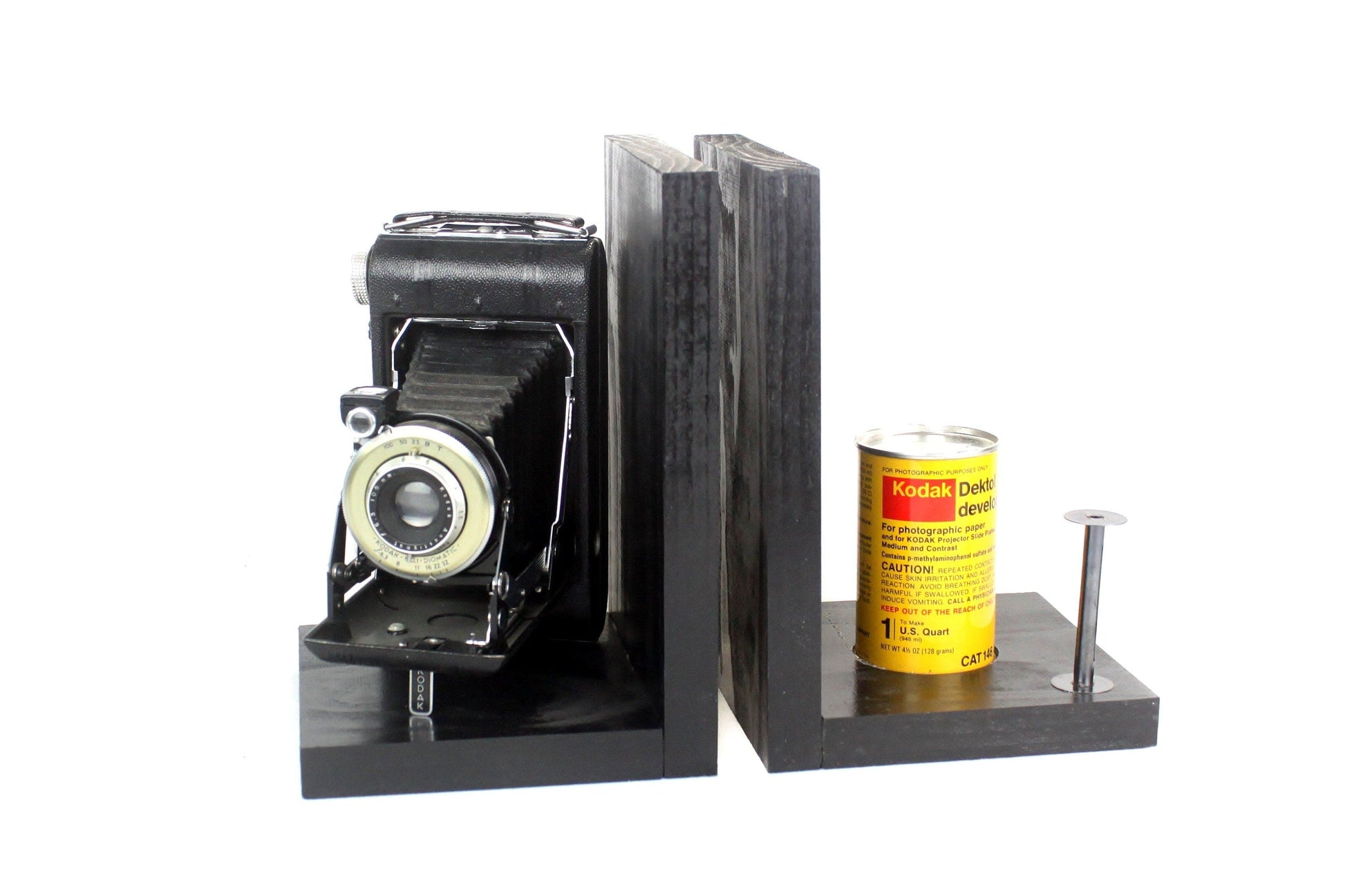 LightAndTimeArt Bookends Antique Decorative Movie Camera Bookends, Kodak Vigilant Six-20, DVD Holder, Home Theater & Movie Room Decor, Movie Maker Gift