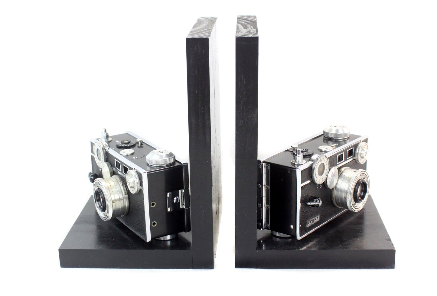 LightAndTimeArt Bookends Antique Decorative Camera Bookends, Argus C3, Home Theater Décor, Movie Room, DVD Holder, Vintage, Ecofriendly Gift