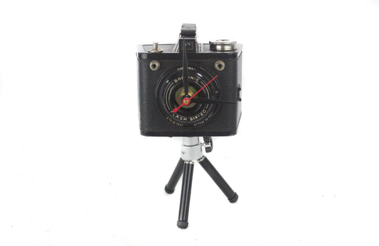 LightAndTimeArt Camera clocks Vintage Tripod Desk Clock - Brownie Flash Six-20/16 - Repurposed Vintage Camera