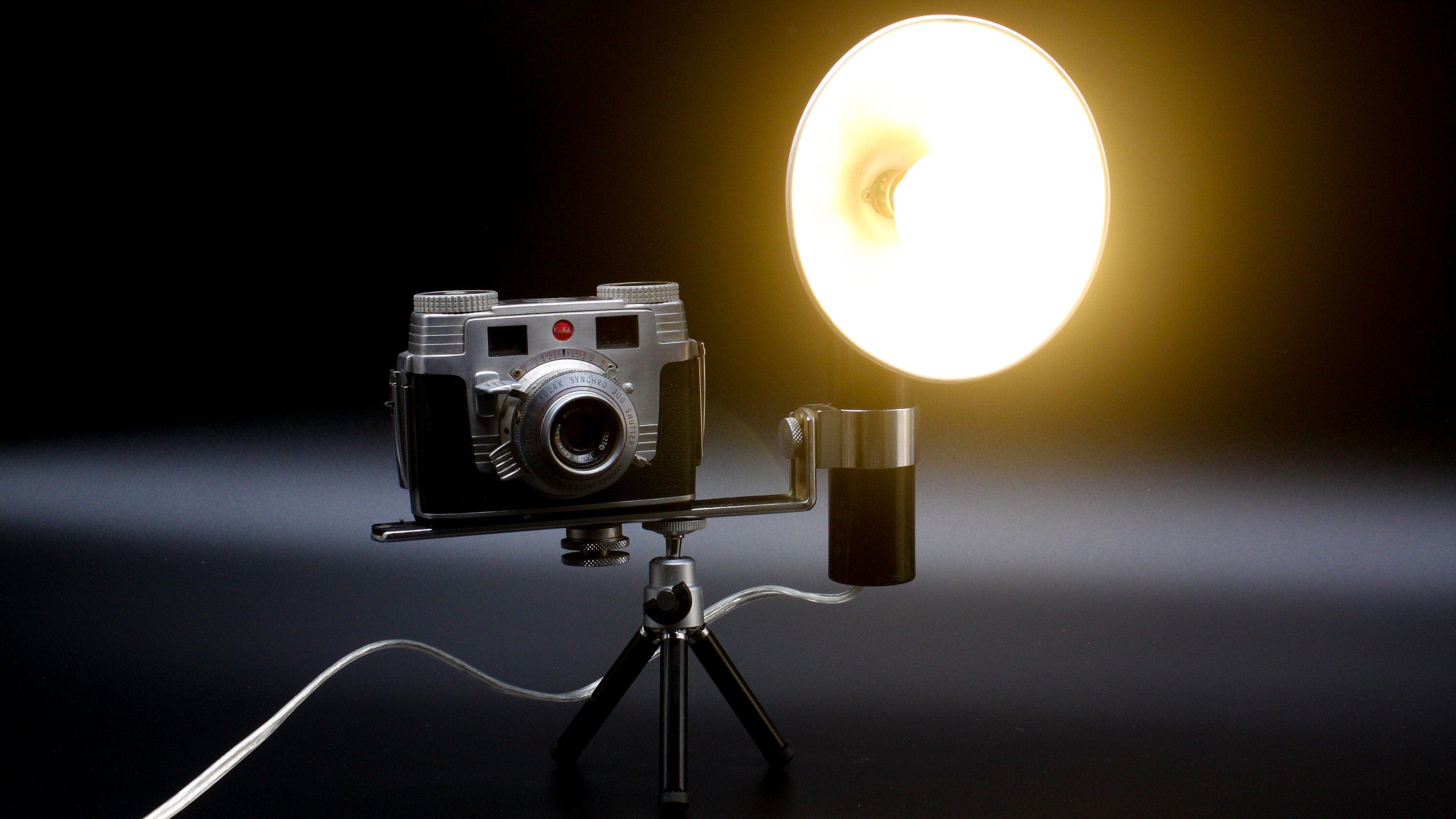 Vintage on sale camera lamp