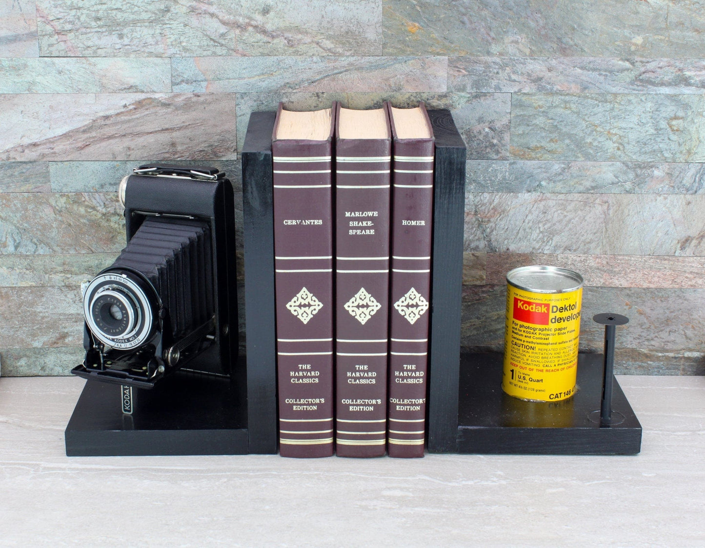 LightAndTimeArt Bookends Vintage Kodak JR Six-20 Series III Camera, Antique Decorative Bookends, DVD Holder, Home Theater & Movie Room Decor, Movie Maker Gift