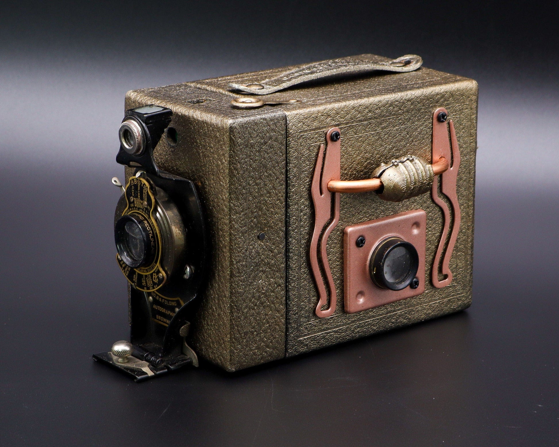 LightAndTimeArt Steampunk Speaker Steampunk Wireless Bluetooth Speaker, Kodak Box Camera, Gifts for Geeks, Electronic Audio gadget for him and her, signed & numbered artwork