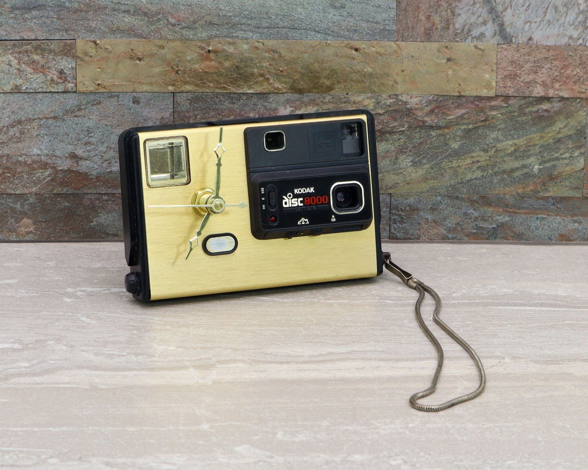 Back to the golden 80s Kodak Disc 8000 Camera Clock