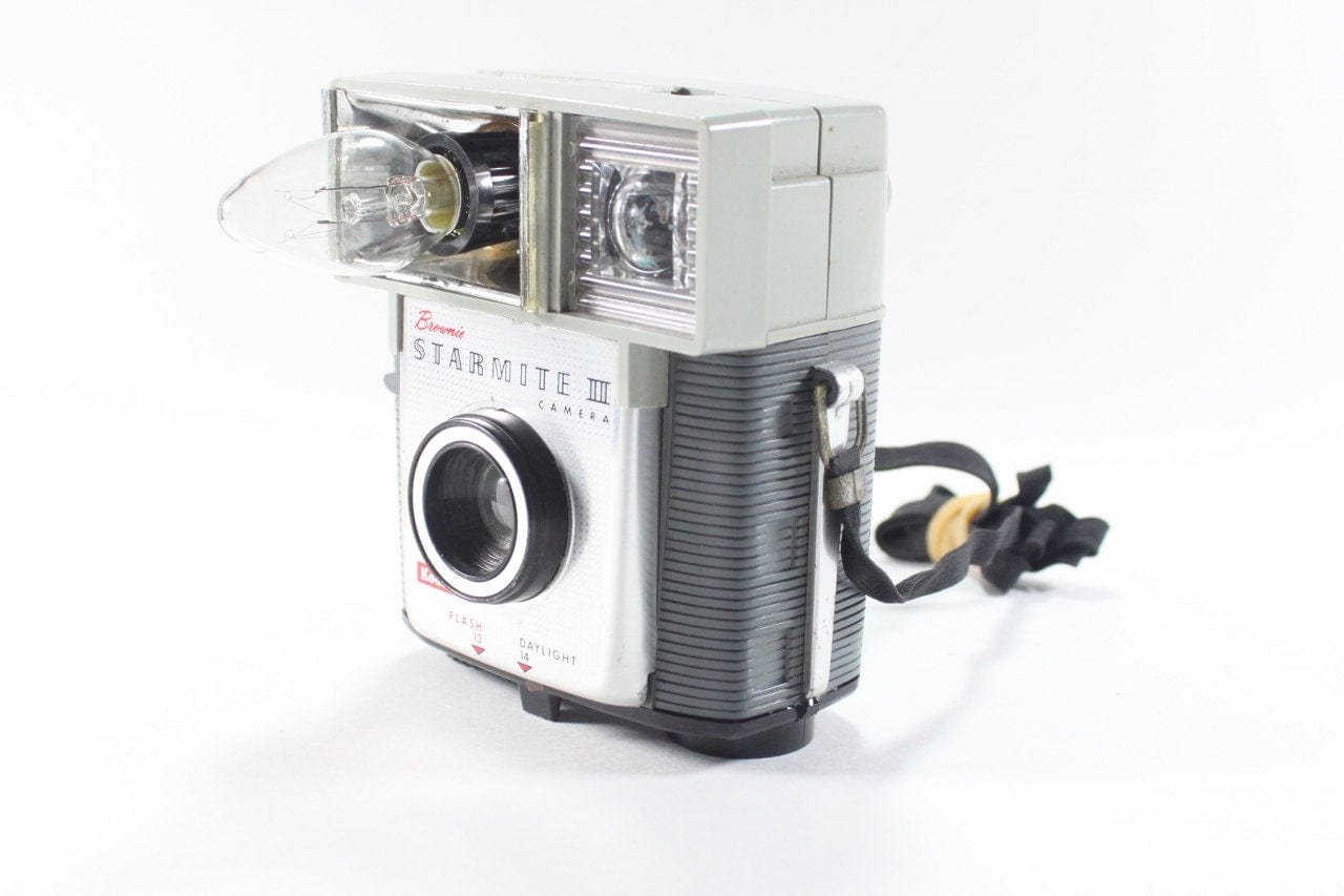 Old-fashioned Camera Nightlight Kodak Brownie Starmite II/III