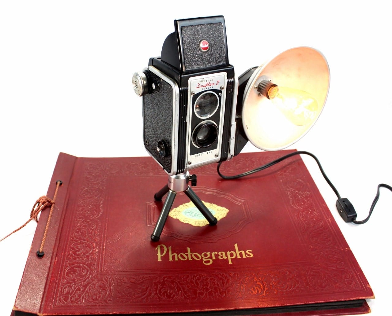 LightAndTimeArt Reading Lamp - Kodak Duaflex II Vintage Camera on mini tripod