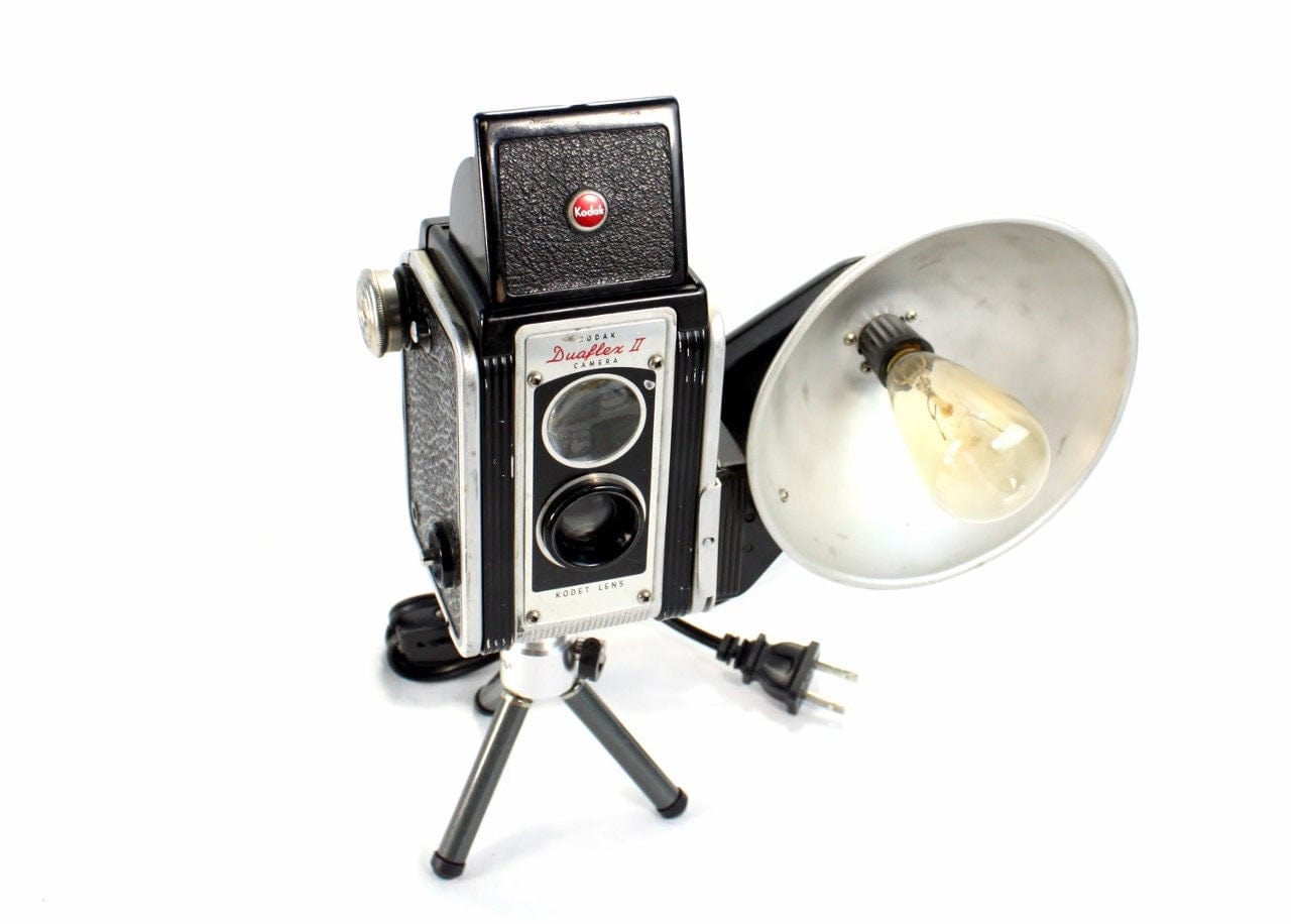 LightAndTimeArt Reading Lamp - Kodak Duaflex II Vintage Camera on mini tripod