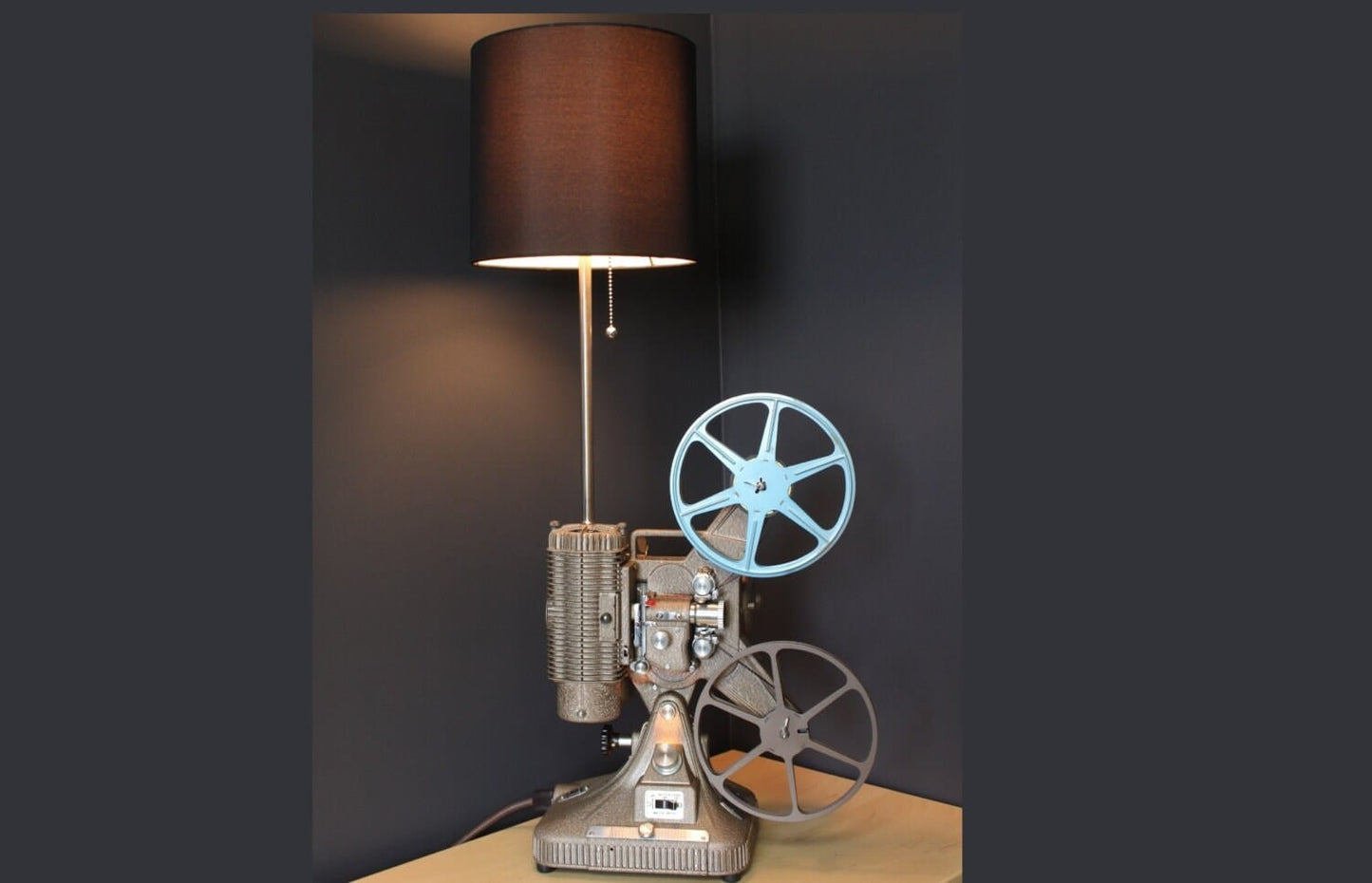LightAndTimeArt Projector Lamp Vintage Table Lamp / Desk Lamp - Keystone Regal 8MM Projector - Hollywood & Movie Theater décor - Film Art