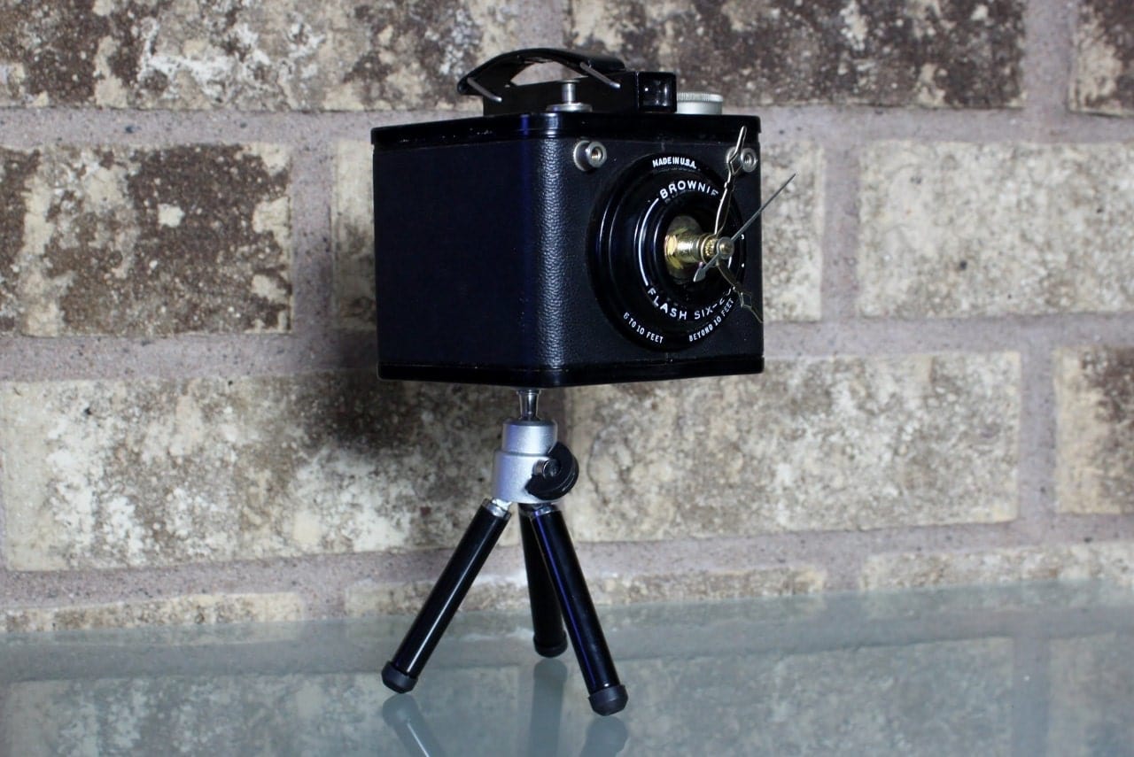LightAndTimeArt Camera clocks Vintage Tripod Desk Clock - Brownie Flash Six-20/16 Golden Hands - Repurposed Vintage Camera