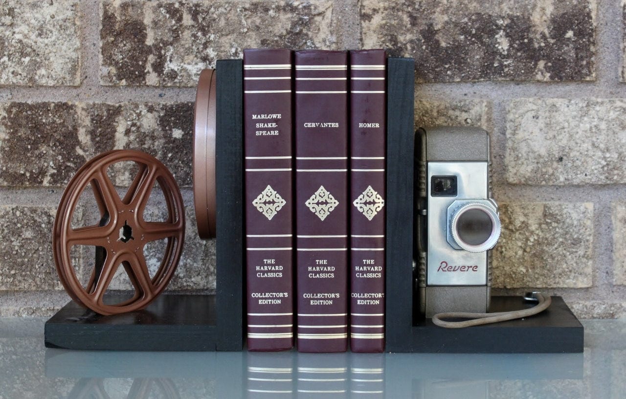 LightAndTimeArt Bookends Vintage Movie Camera Bookends - DVD Holder - Revere 8 Model 50 - Movie Theater Décor - gift for movie maker actor actress